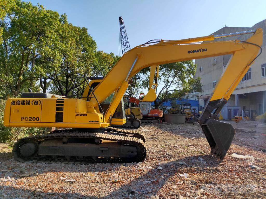 Komatsu PC200-6 Crawler excavators
