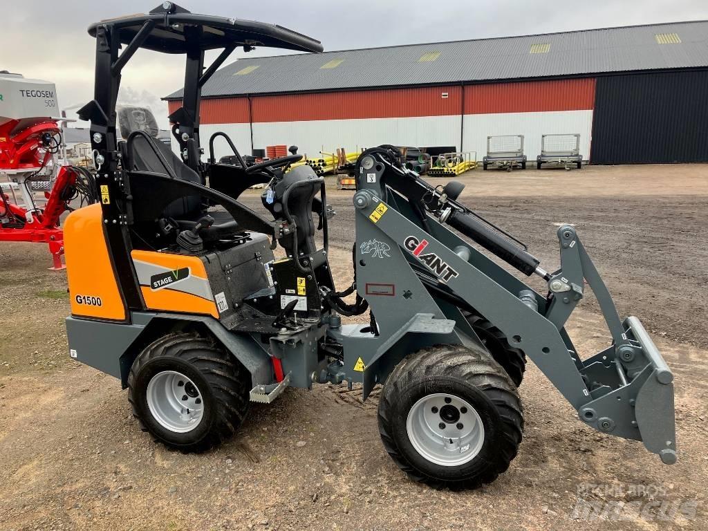 GiANT G 1500 Multi purpose loaders