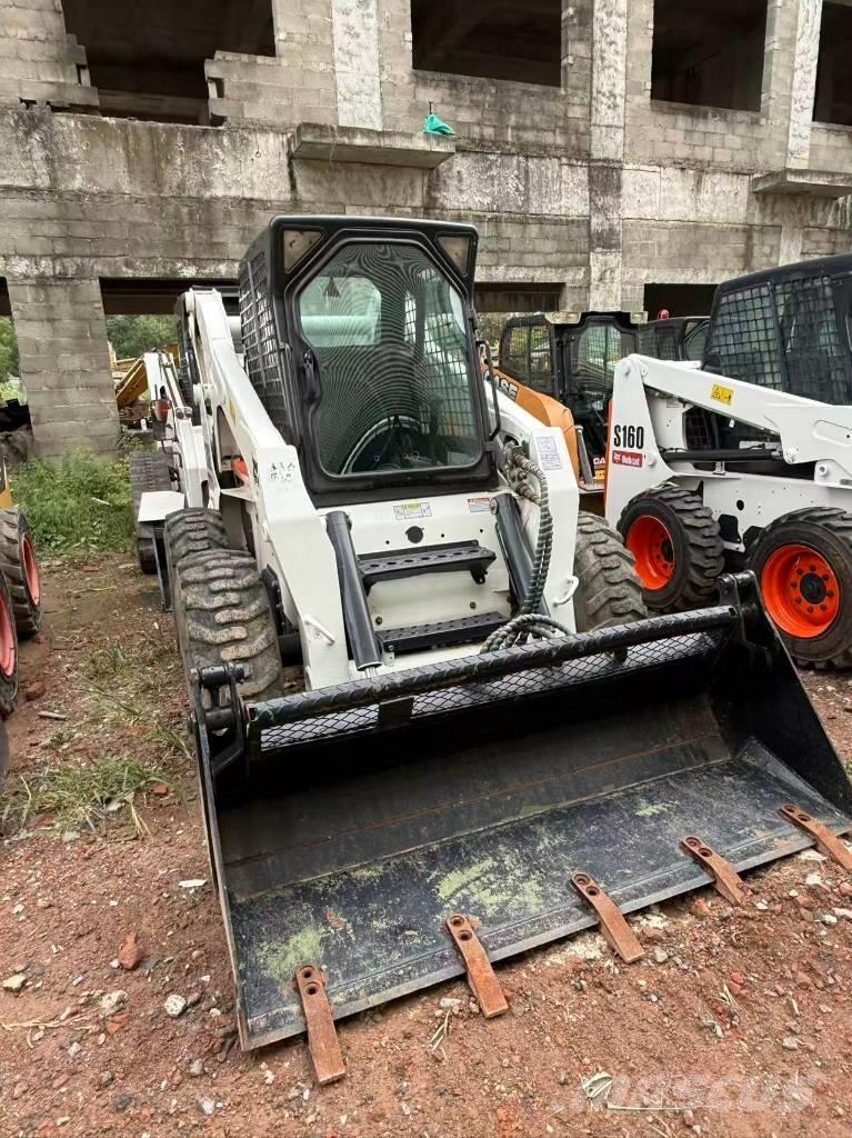 Bobcat S 300 Skid steer loaders