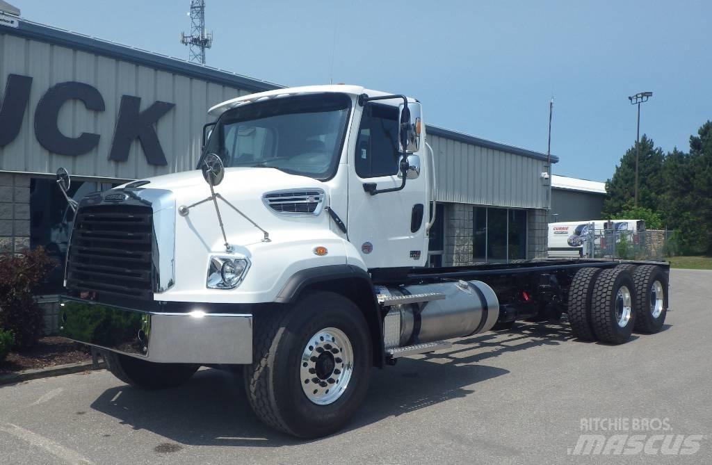 Freightliner 114 SD Chassis Cab trucks