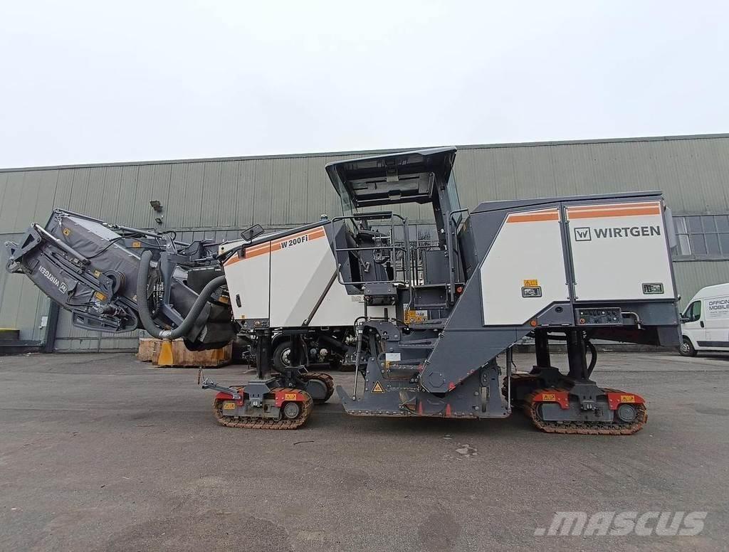 Wirtgen W200Fi Concrete Stone machines