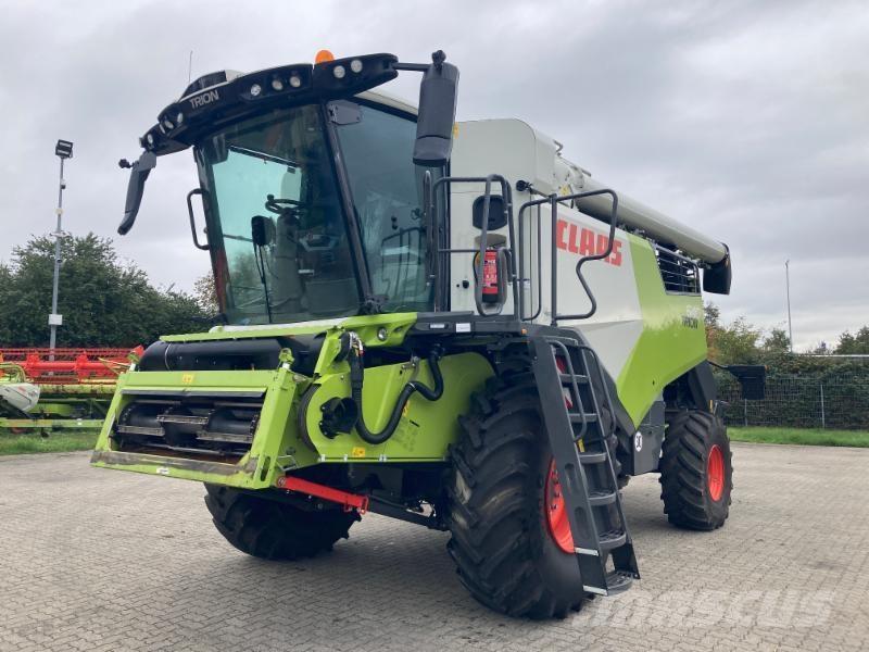 CLAAS TRION 640 Combine harvesters