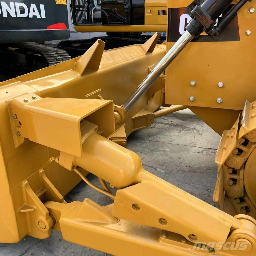 CAT D 7 G Graders