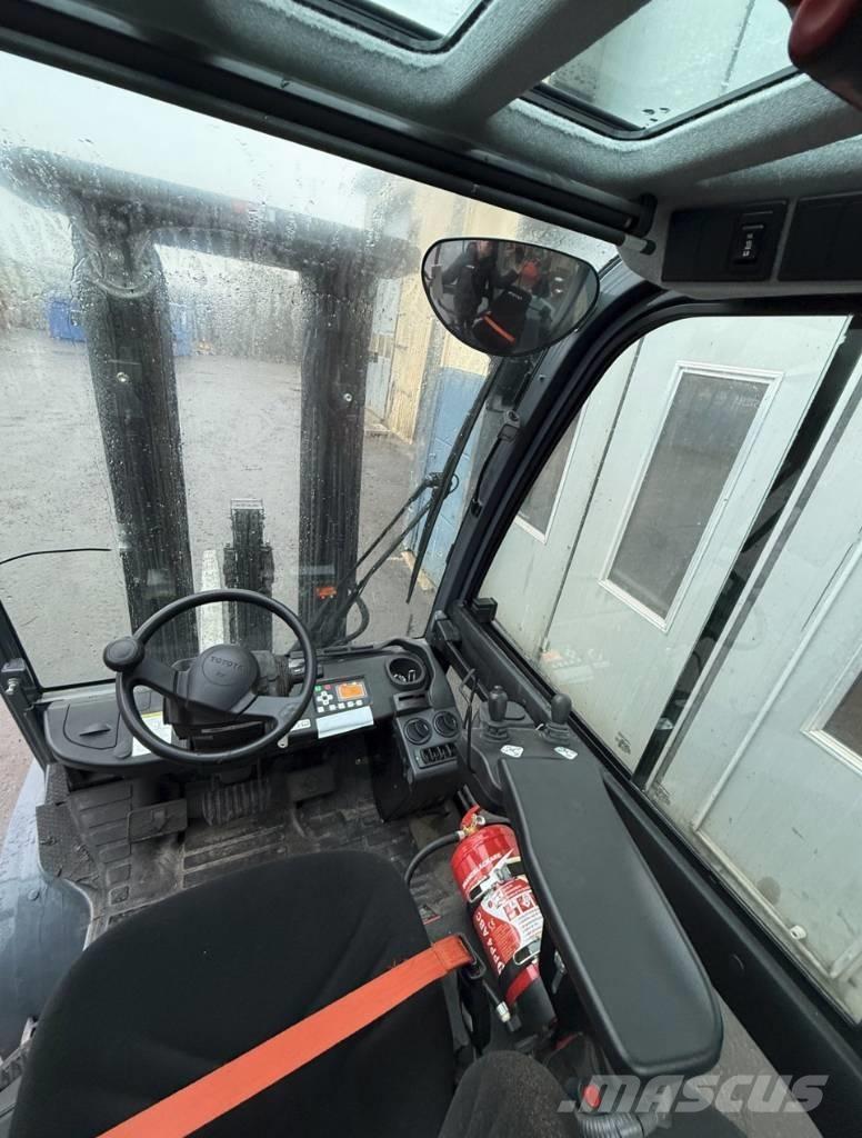 Toyota truck 8FD30F Diesel trucks