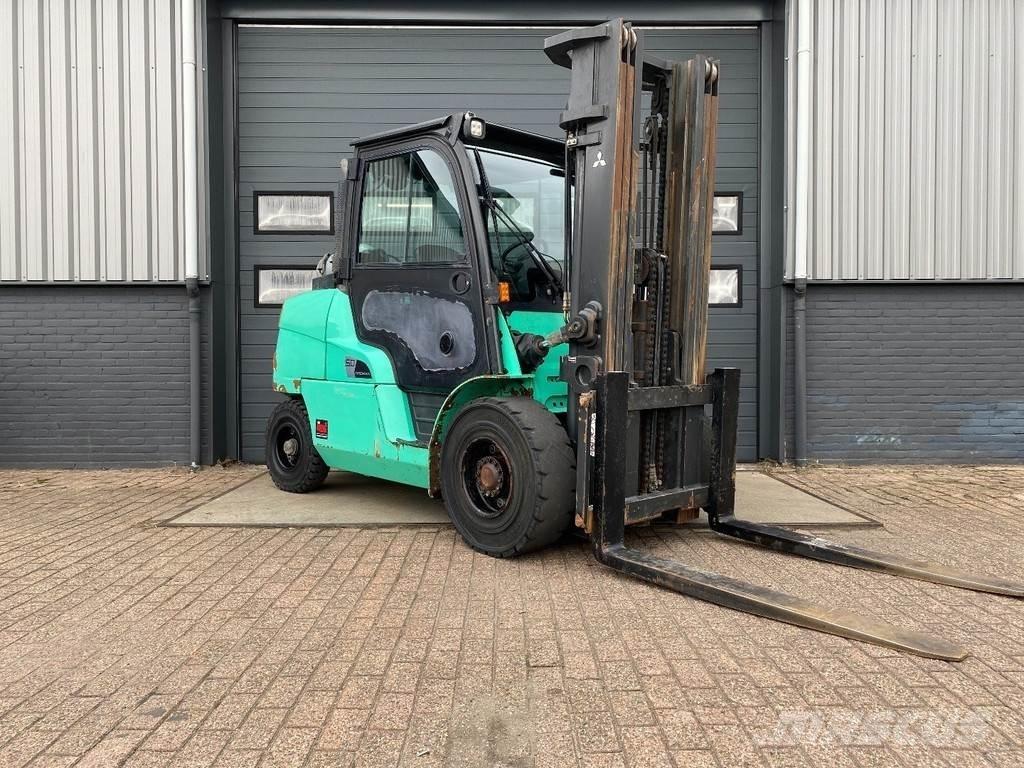 Mitsubishi FG50NT LPG trucks