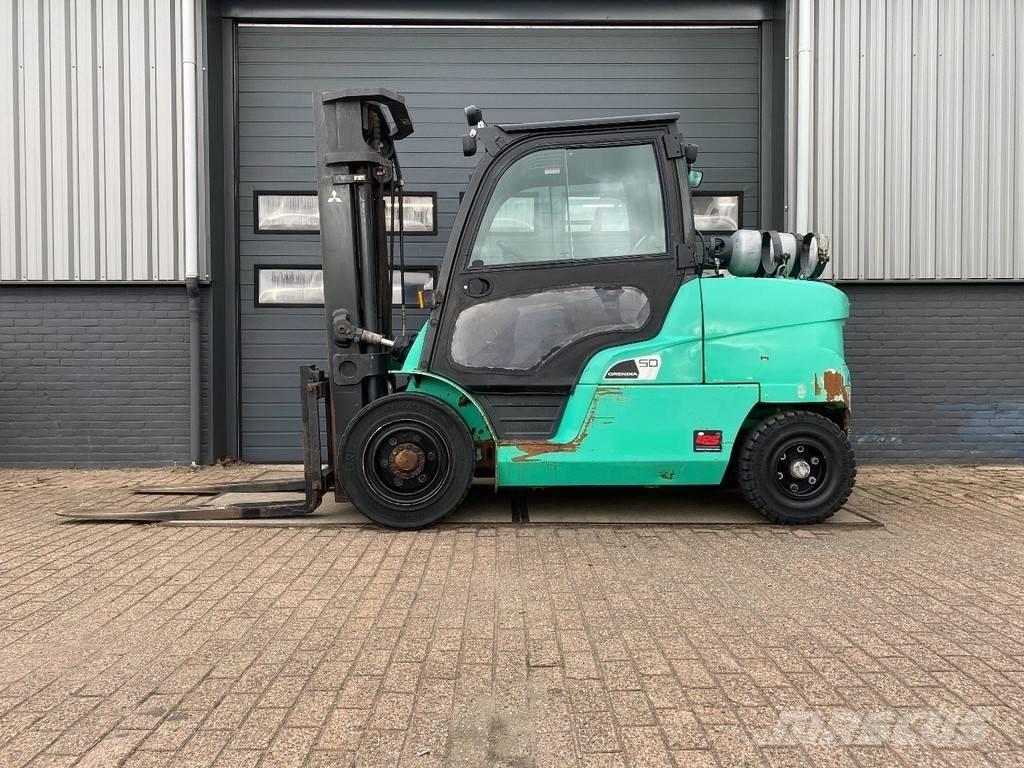 Mitsubishi FG50NT LPG trucks