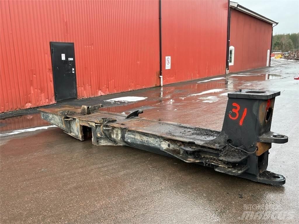 John Deere 1110e Other components