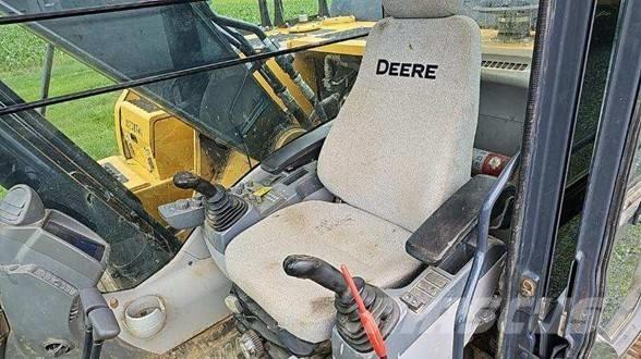 John Deere 210G LC Crawler excavators