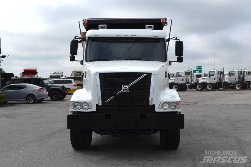 Volvo VHD 64 Tipper trucks