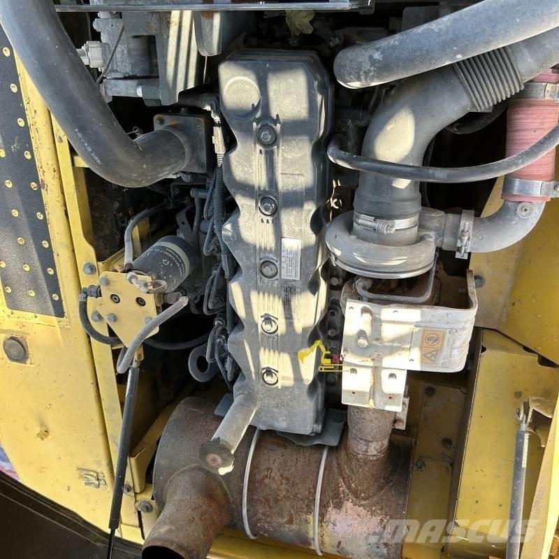 Komatsu PC 200-8 Crawler excavators