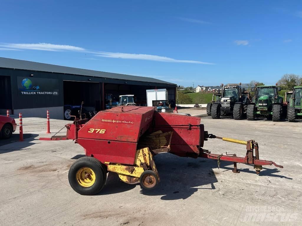 New Holland 376 Square balers