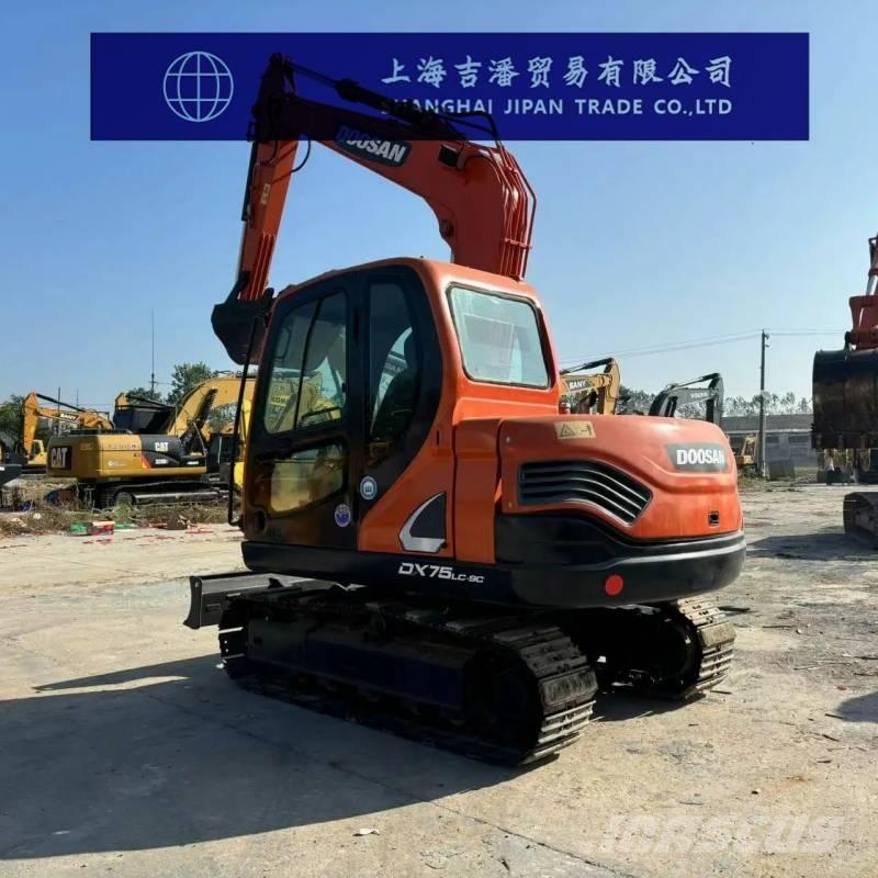 Doosan DX 75 Crawler excavators
