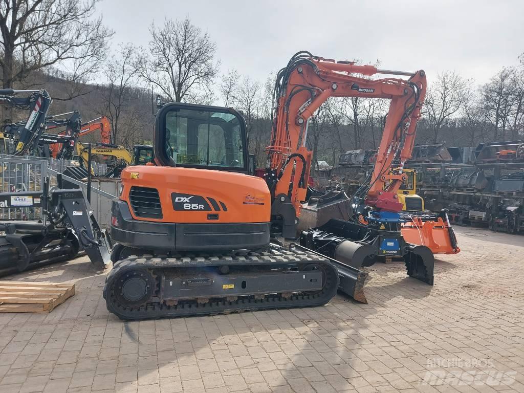 Develon DX 85 R-3 Midi excavators  7t - 12t