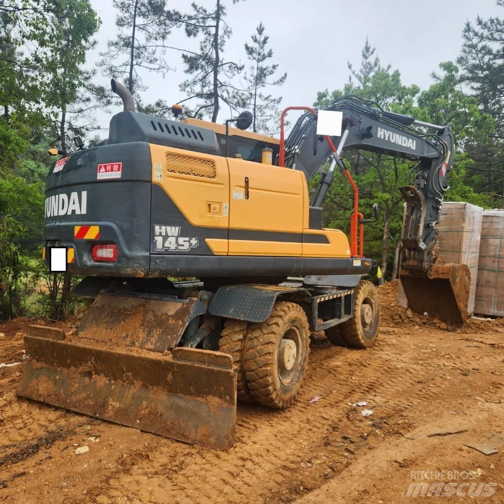 Hyundai HW 145 Wheeled excavators