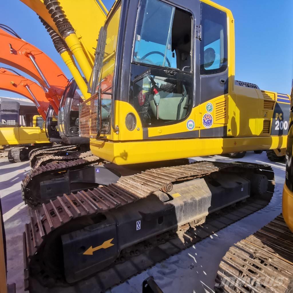 Komatsu PC 200-8 Crawler excavators