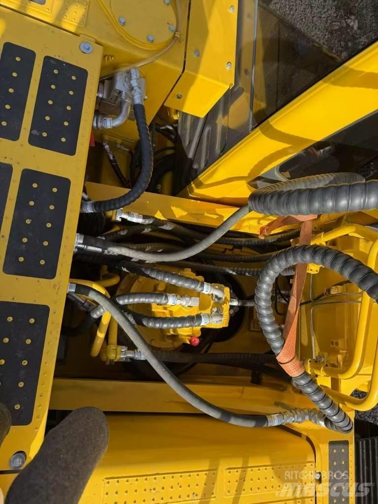 Komatsu 350LC-8 Crawler excavators