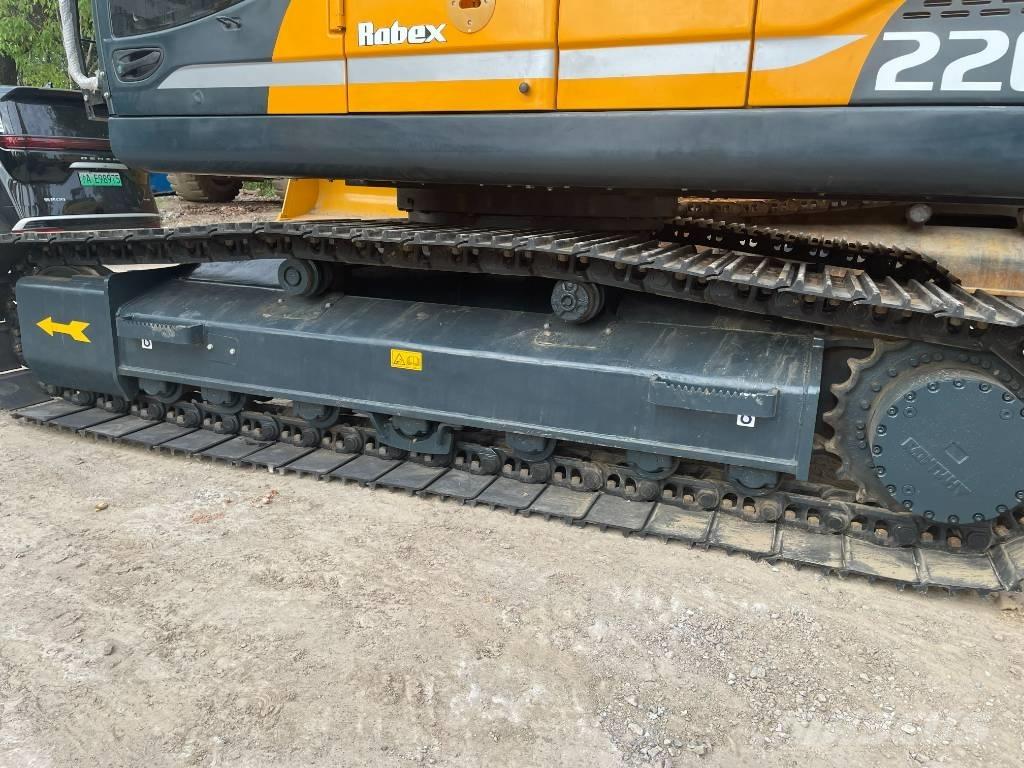 Hyundai 220LC-9S Crawler excavators