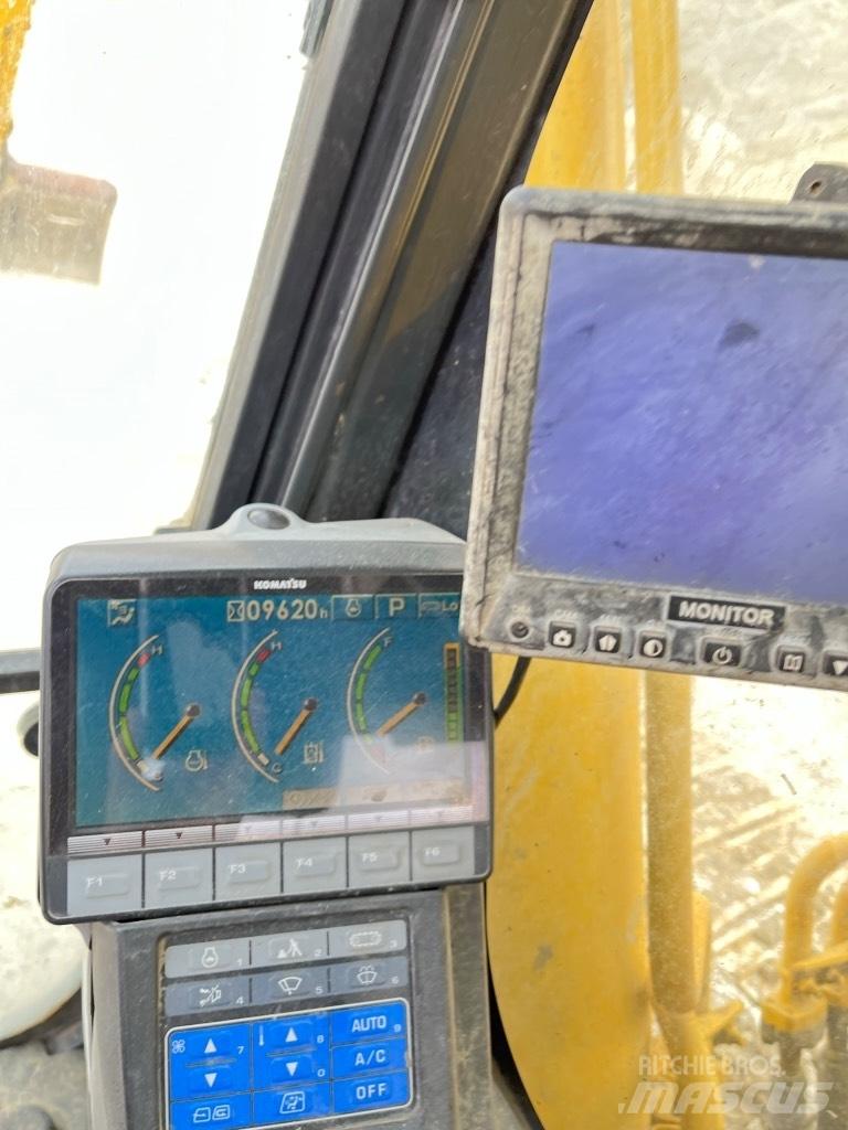 Komatsu PC 240 LC-7 Crawler excavators