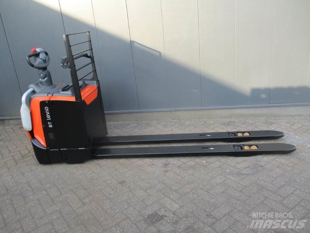 Toyota LPE 250 Low lifter with platform