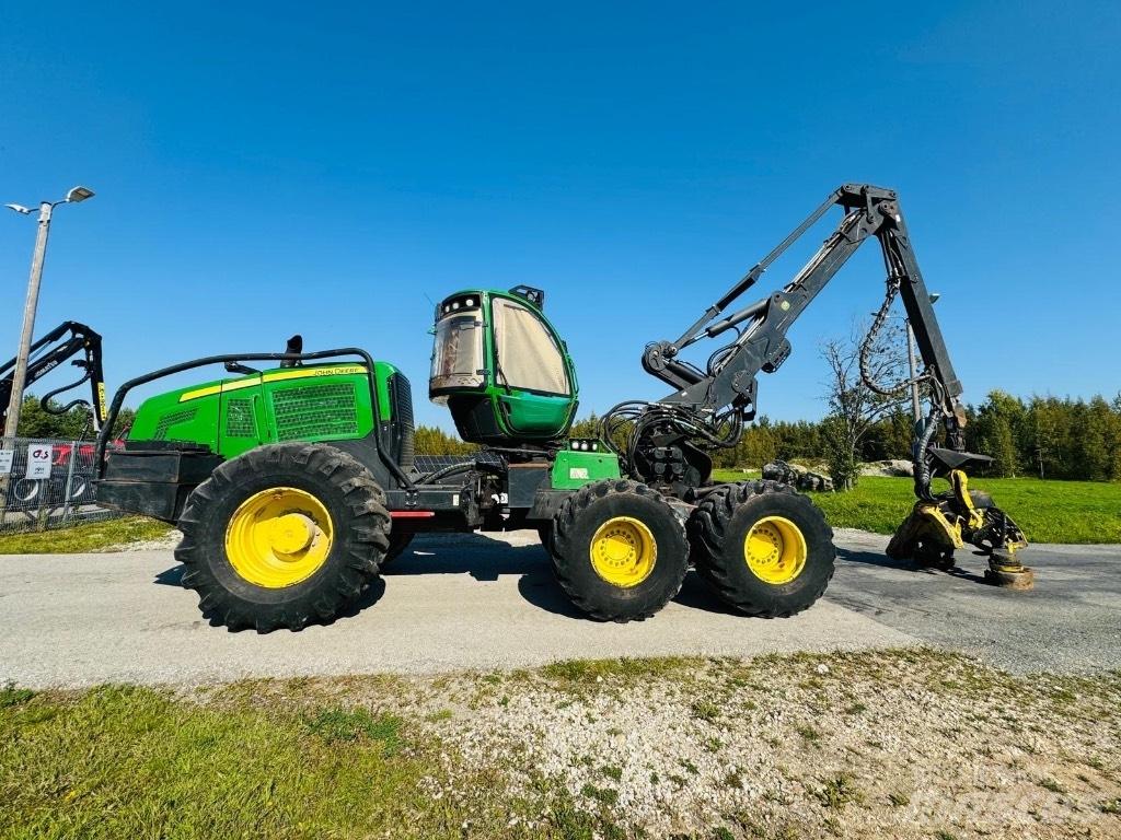 John Deere 1470 E Harvesters