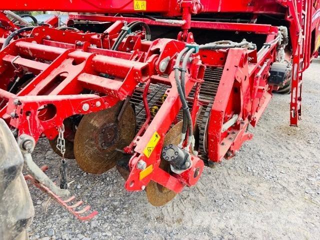 Holmer T4-40 Beet harvesters