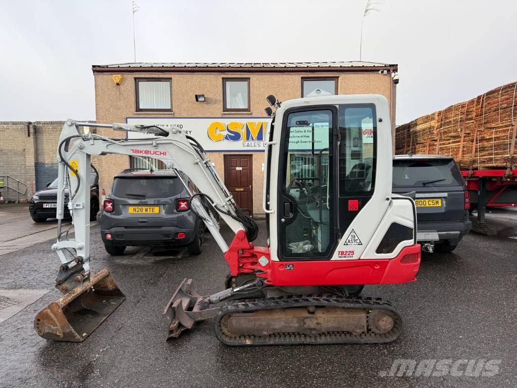 Takeuchi TB 225 Mini excavators < 7t (Mini diggers)