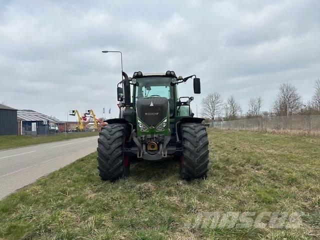 Fendt 828 Vario Tractors