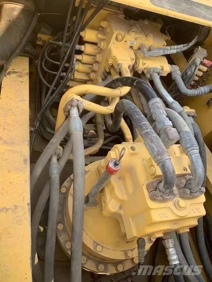 Komatsu PC 360 Crawler excavators