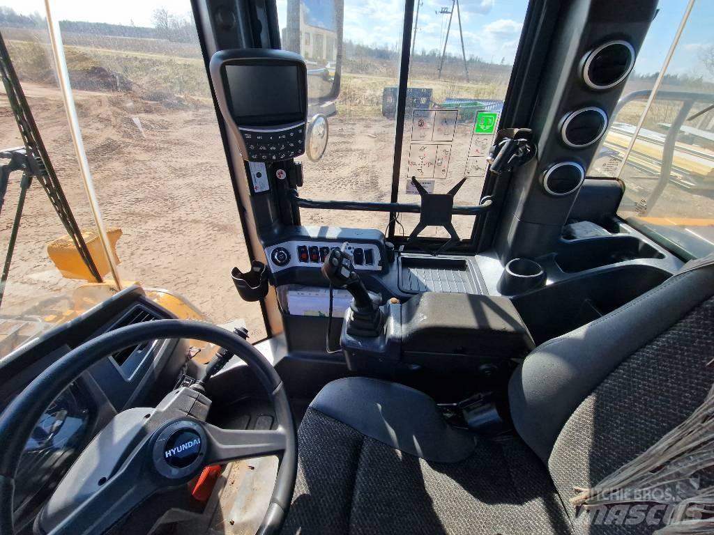 Hyundai HL 960 Wheel loaders