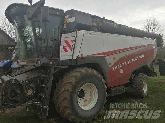 Rostselmash rsm 161 Combine harvesters