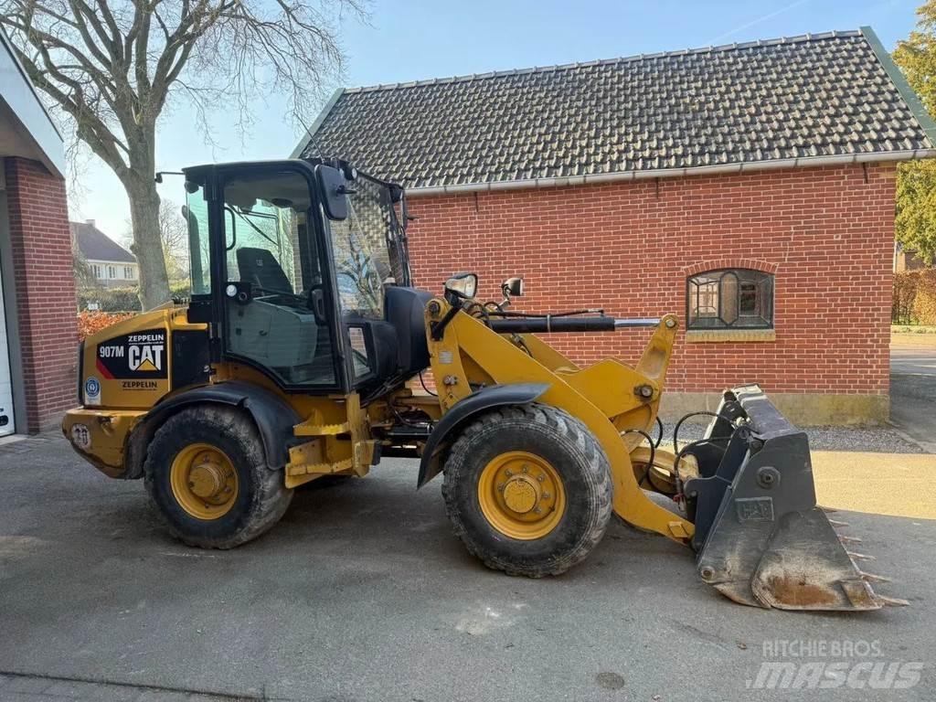 CAT 907M Wheel loaders