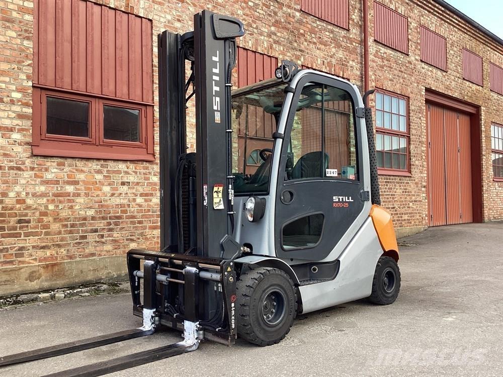 Still RX 70-25 Diesel trucks