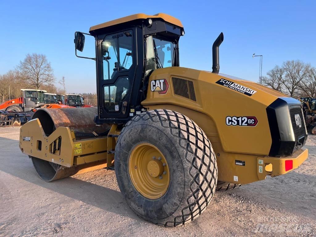 CAT CS12 GC Soil compactors