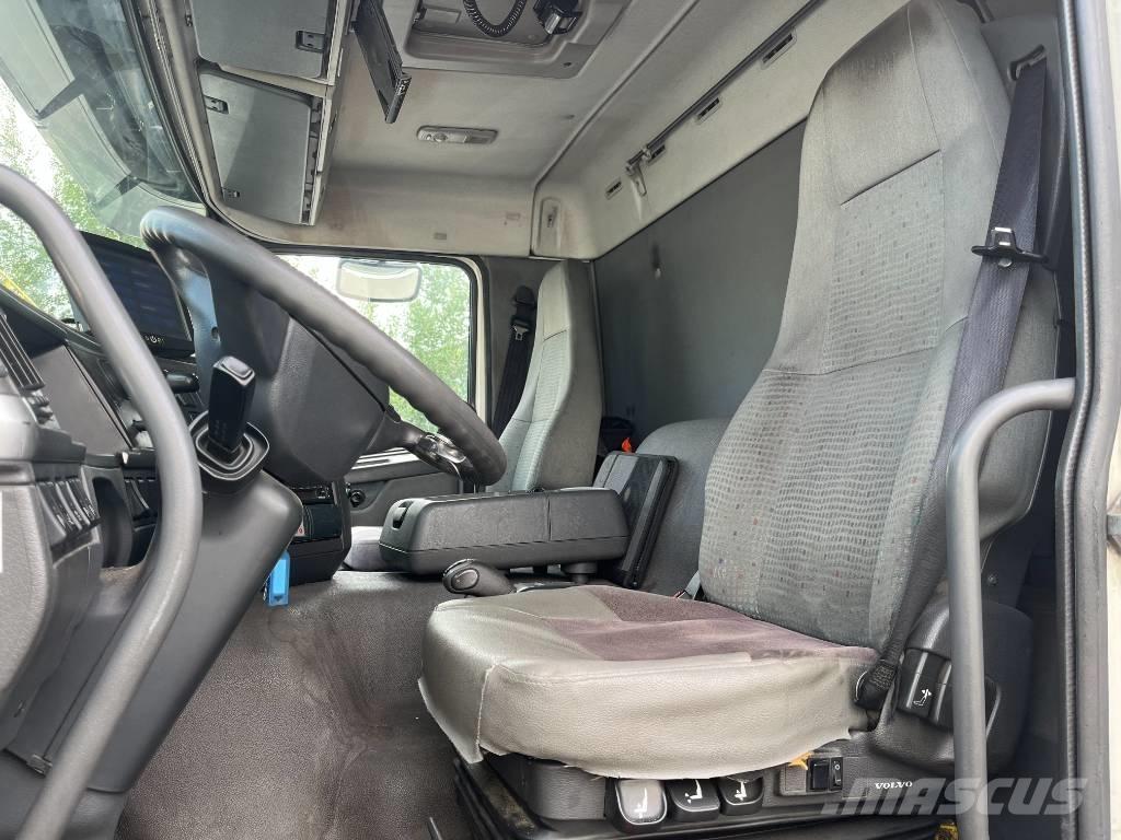 Volvo FM 9 380 Temperature controlled trucks