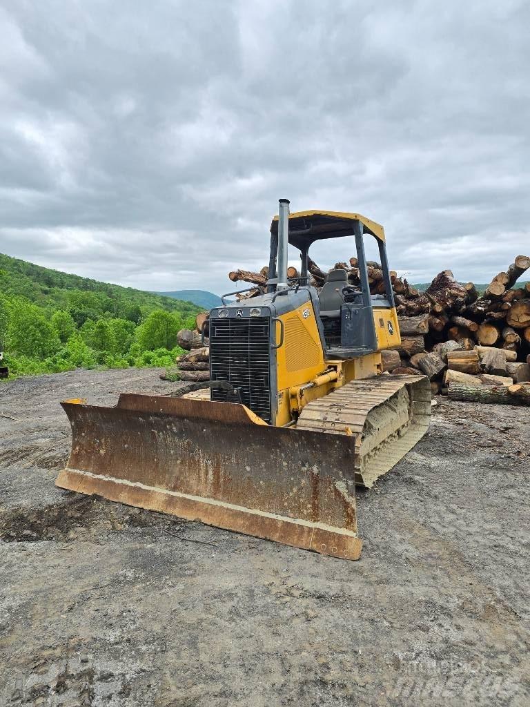 DEERE 450J Crawler dozers