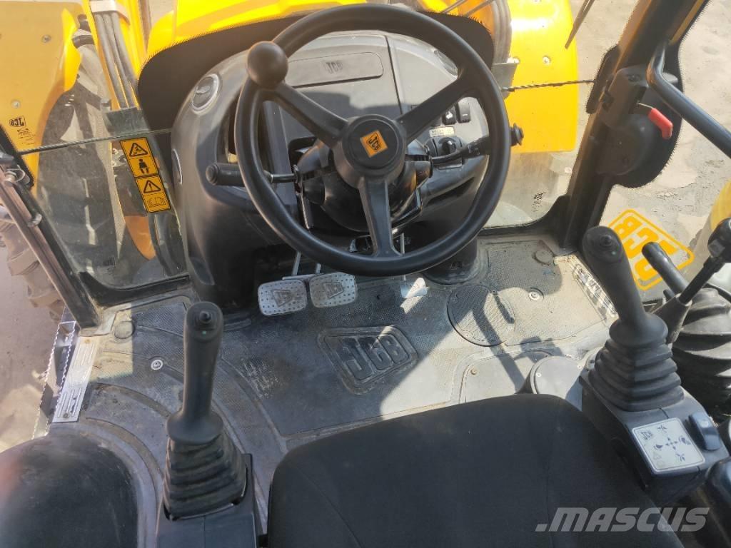 JCB 4CX Backhoe loaders