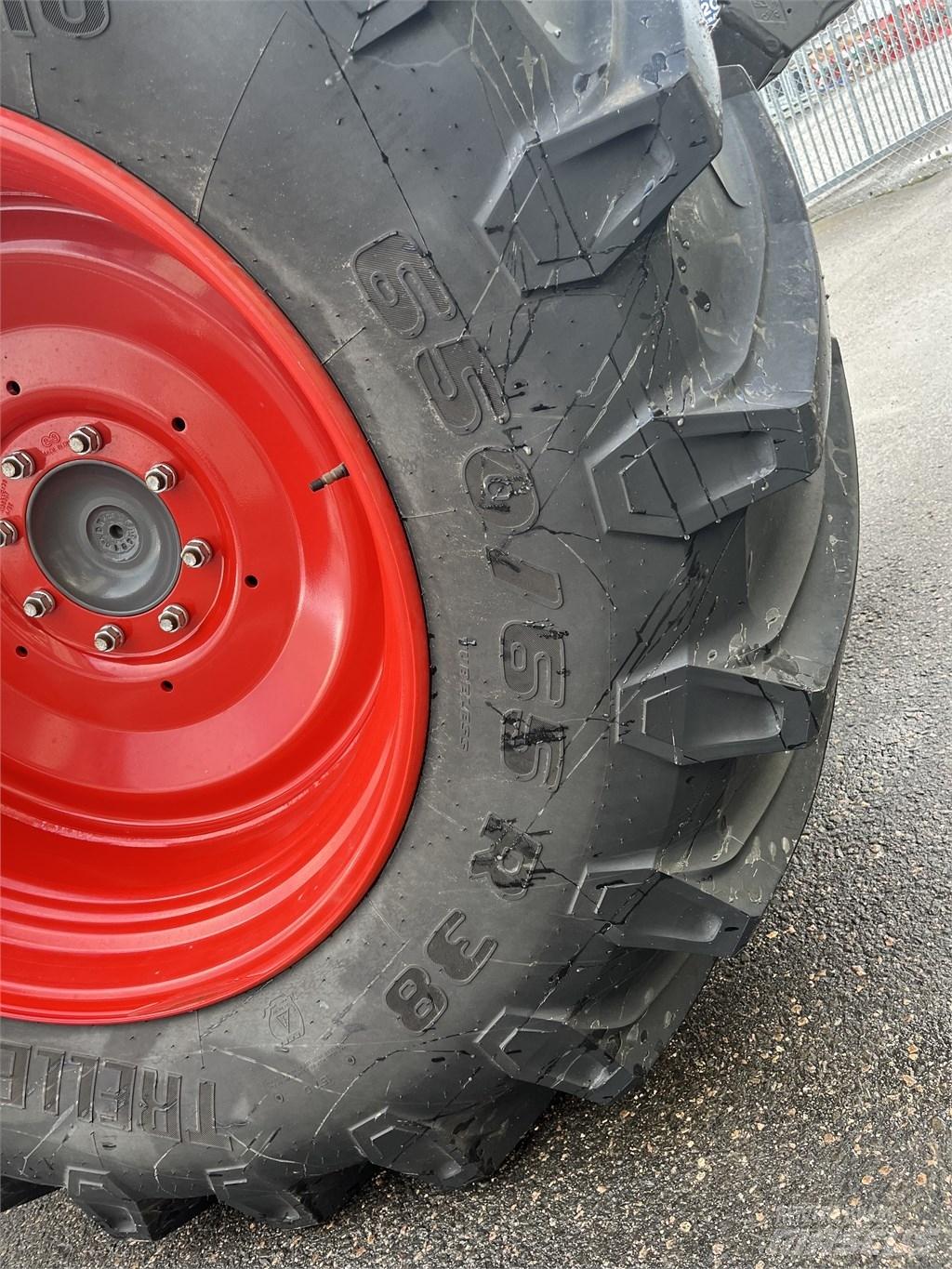 Fendt 716 Vario Tractors