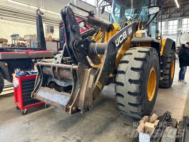 JCB 427 ZX T4 Backhoe loaders