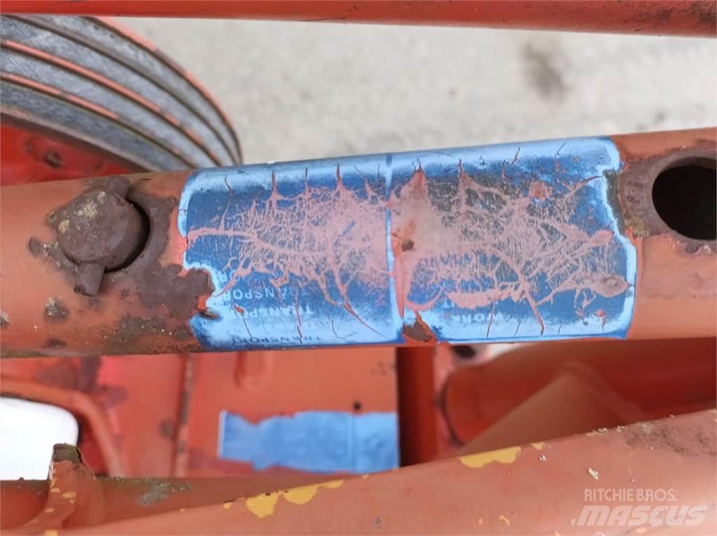 Kuhn GMD 55 HD Mower-conditioners