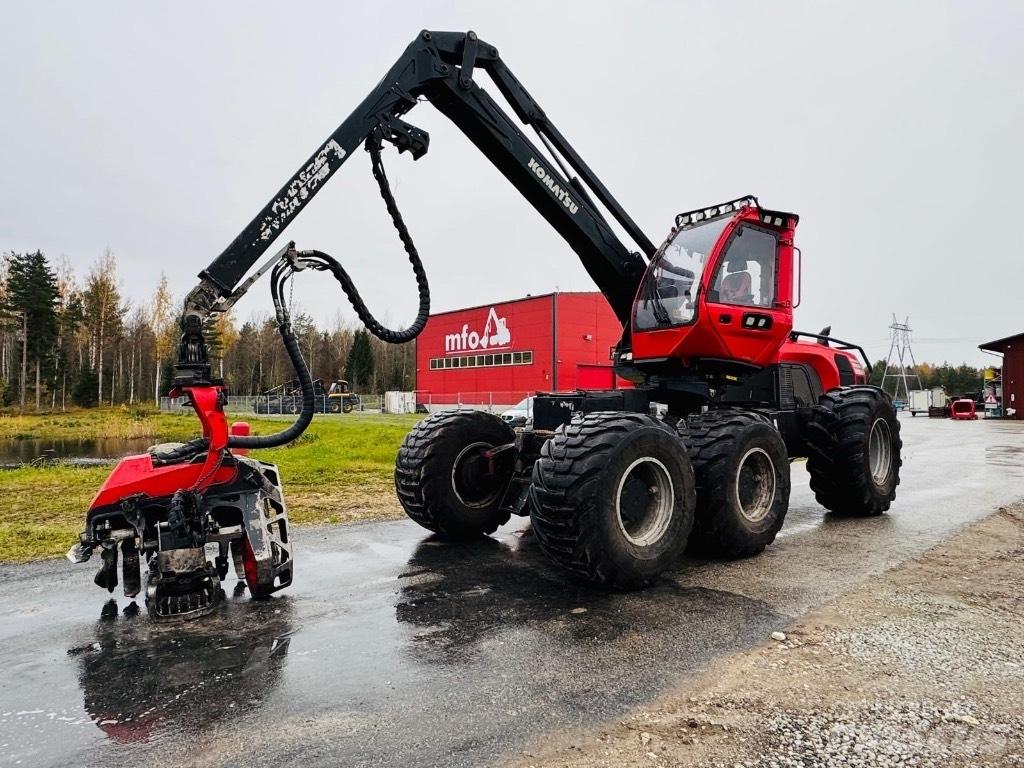 Komatsu 951 Harvesters