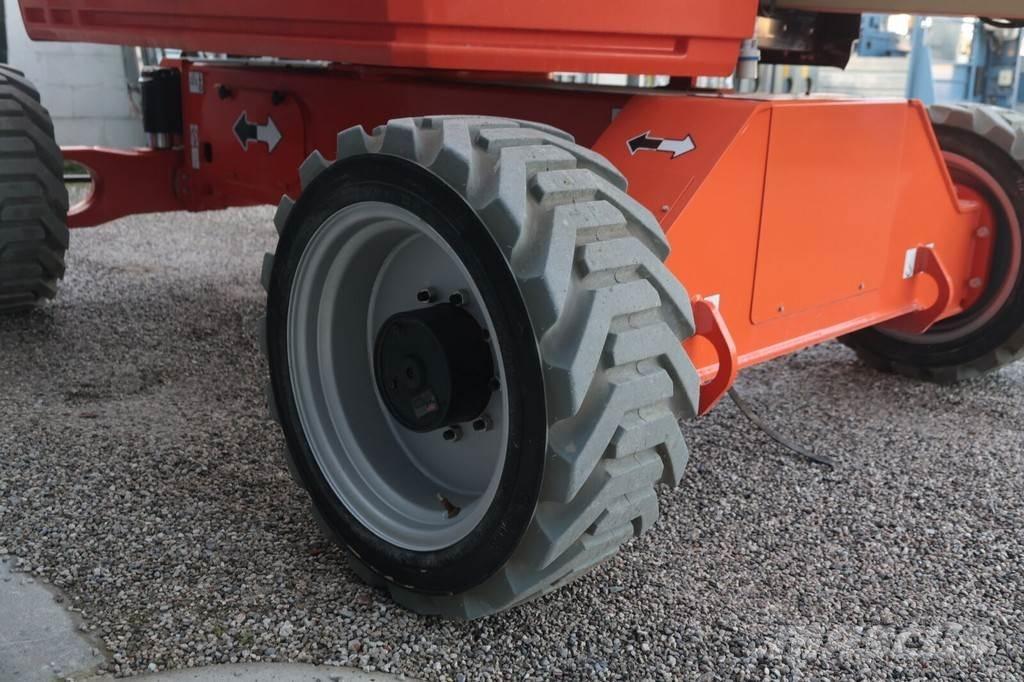 JLG EC520AJ Articulated boom lifts