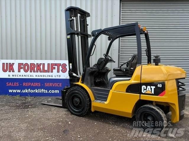 CAT DP40NT Diesel trucks