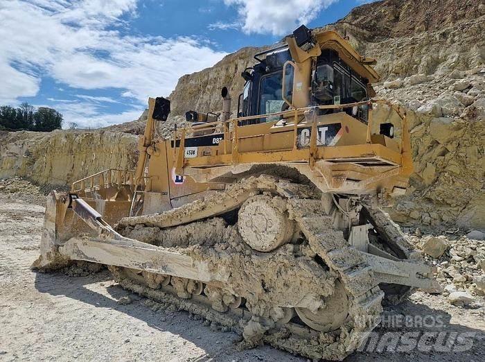 CAT D8T Crawler dozers