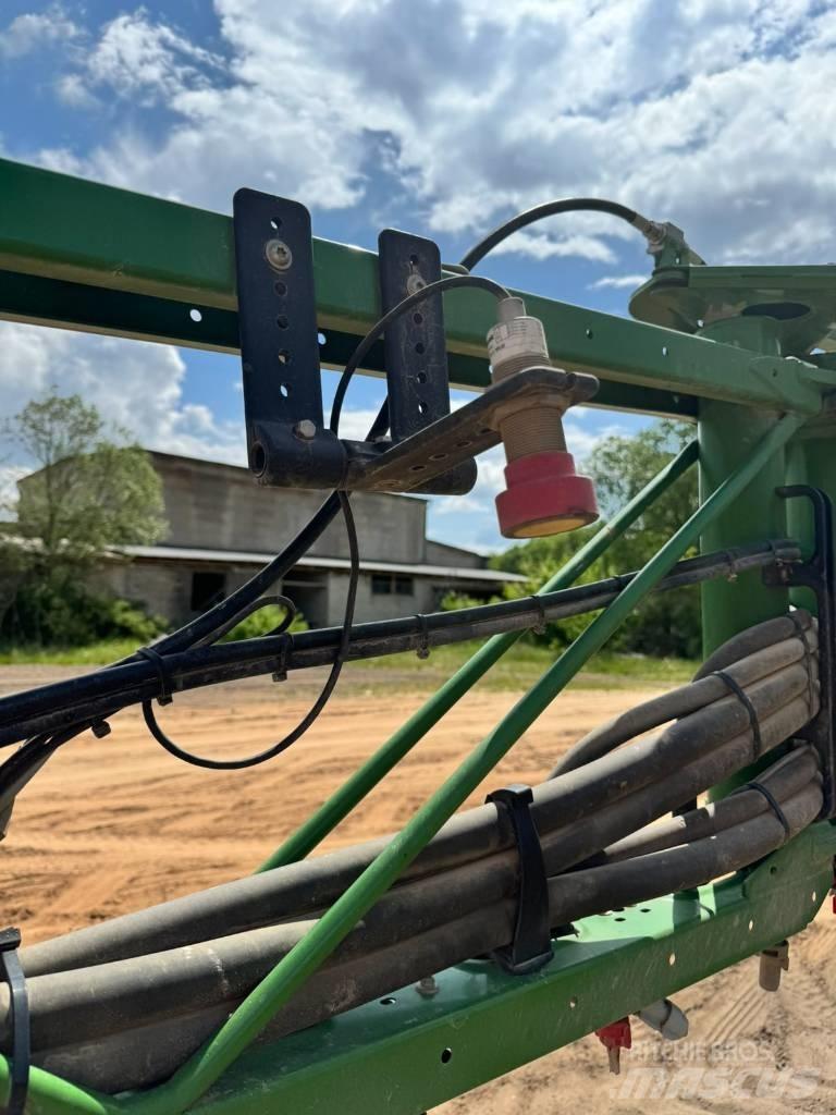 Amazone UX 11200 Trailed sprayers