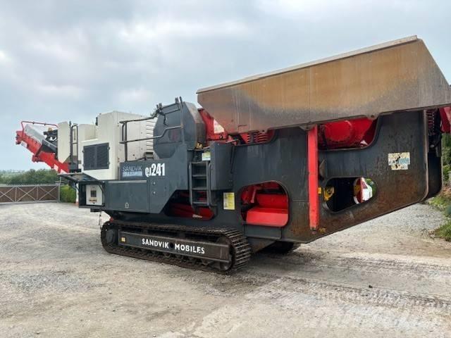 Sandvik QJ 241 Mobile crushers