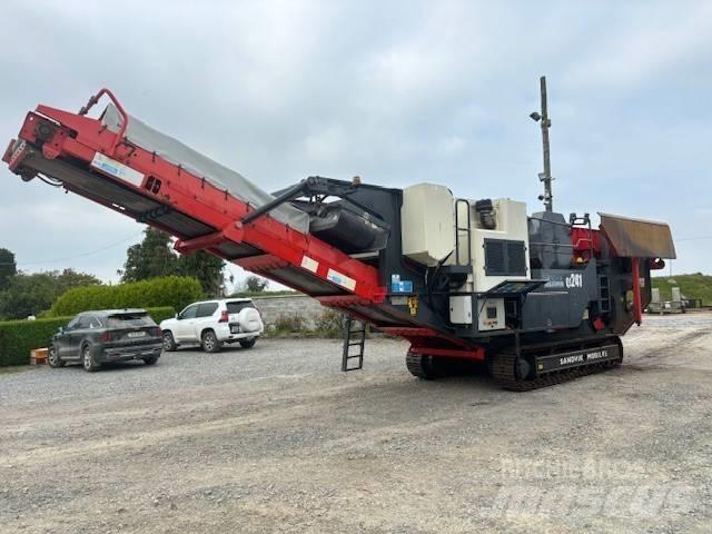 Sandvik QJ 241 Mobile crushers