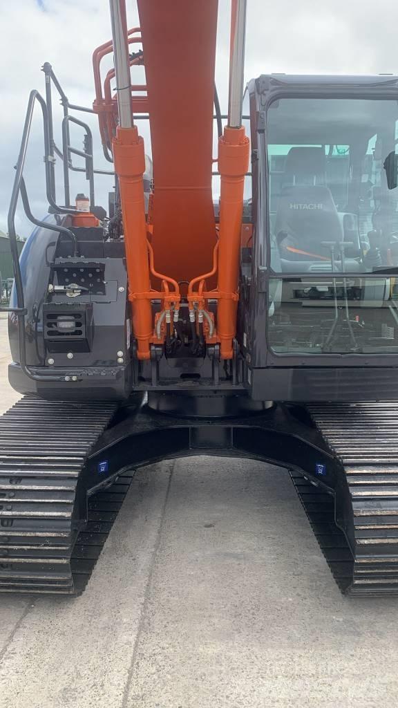 Hitachi ZX 135 US-6 Crawler excavators