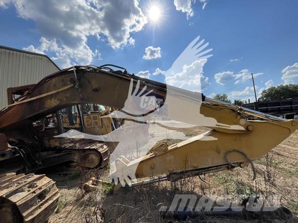 CAT 320 Crawler excavators