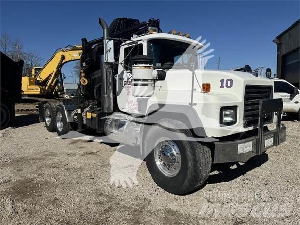 Mack RD688S Tractor Units