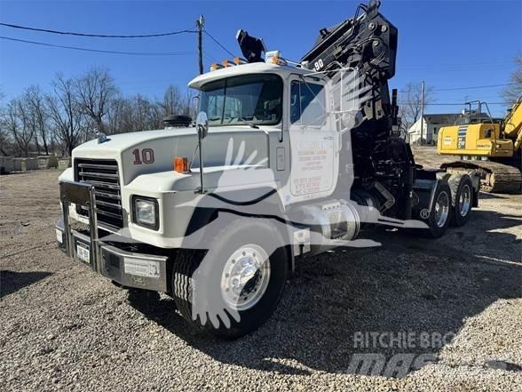 Mack RD688S Tractor Units